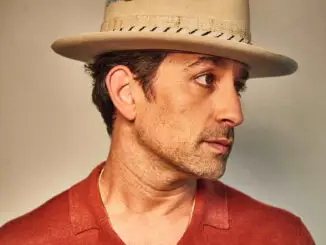 LA-based singer-songwriter GOLDFORD shares the unifying anthem ‘Walk With Me’