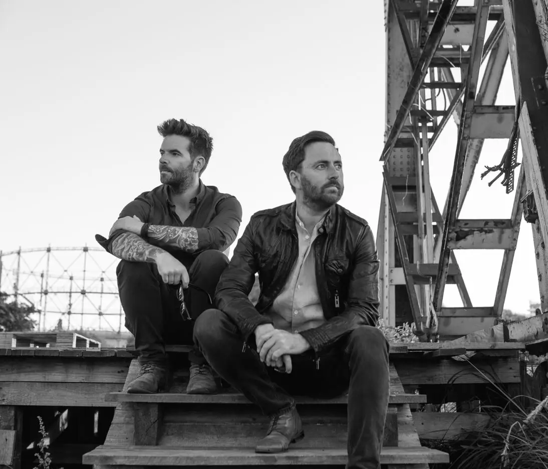 VIDEO PREMIERE: MASK - Get On Your Knees 