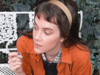 VIDEO PREMIERE: Bess Atwell - Time Comes In Roses 82 VIDEO PREMIERE: Bess Atwell - Time Comes In Roses