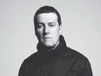 INTERVIEW: Peter Hooton (The Farm) on the 30th anniversary of Spartacus