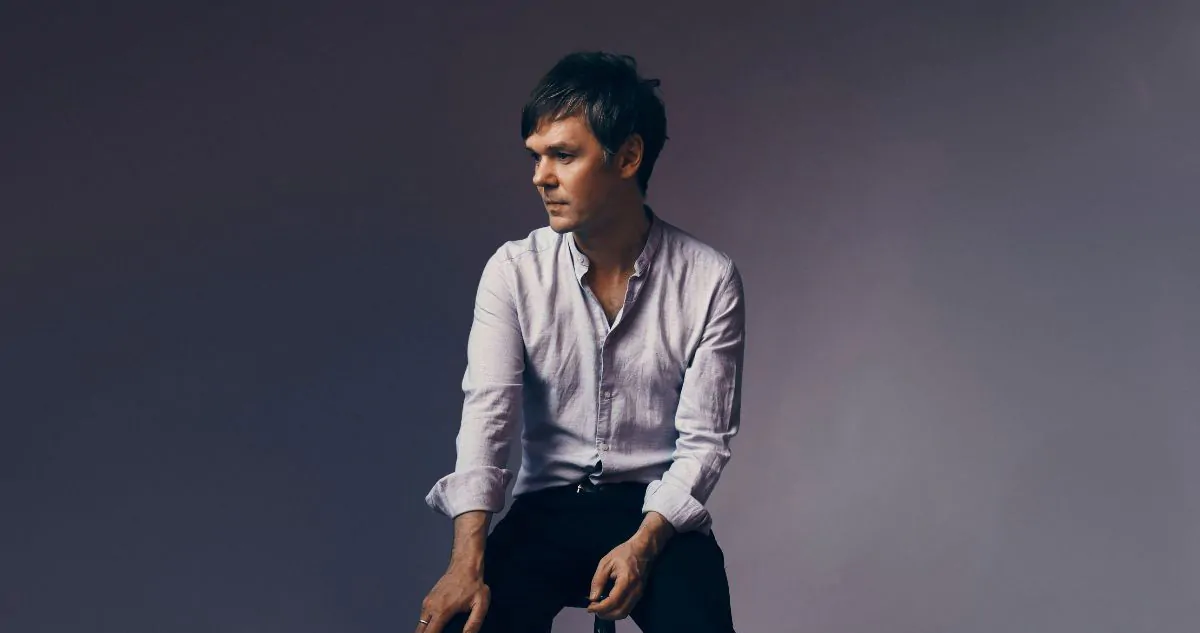 RODDY WOOMBLE shares video for new single 'Architecture in LA' - Watch Now! 