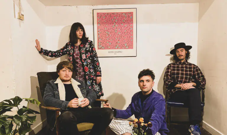 SEATBELTS share video for new single 'Keep Your Mind On The Feeling' - Watch Now! 