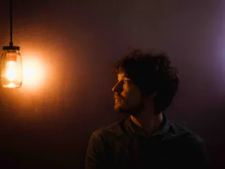 Northern Irish artist Conchúr White releases video for new single 'Dreamers'