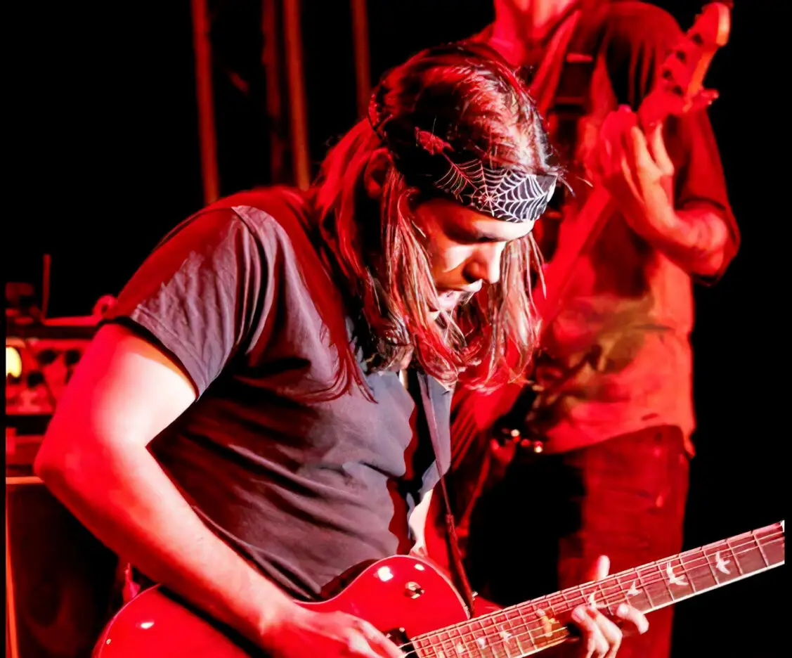 VIDEO PREMIERE: Christian O’Connor – Castles Fall 