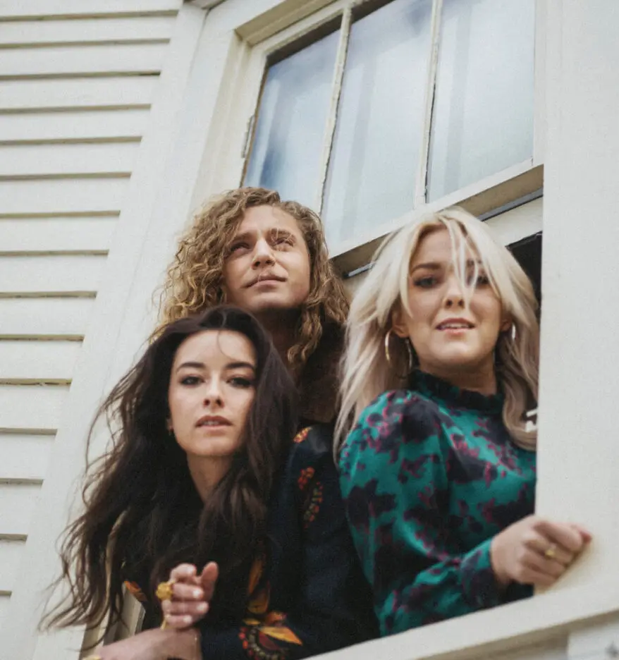 PODCAST #43: with AJ Dean-Revington, Tara Wilcox and Chess Whiffin - The Wandering Hearts 