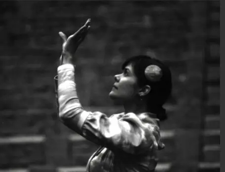 BAT FOR LASHES releases first live album - Livestream at Home. Los Angeles, 2021 