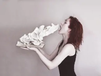 THE ANCHORESS releases ‘Show Your Face (worriedaboutsatan Remix)’