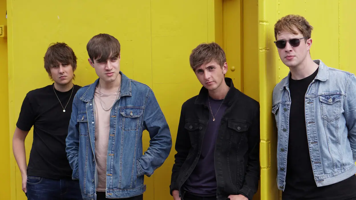 THE SHERLOCKS announce new album 'World I Understand' & share single 'City Lights' 