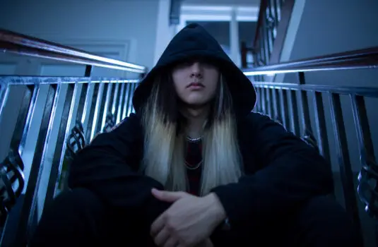 VIDEO PREMIERE: Urban-pop producer and rapper DICI unveils - Flip