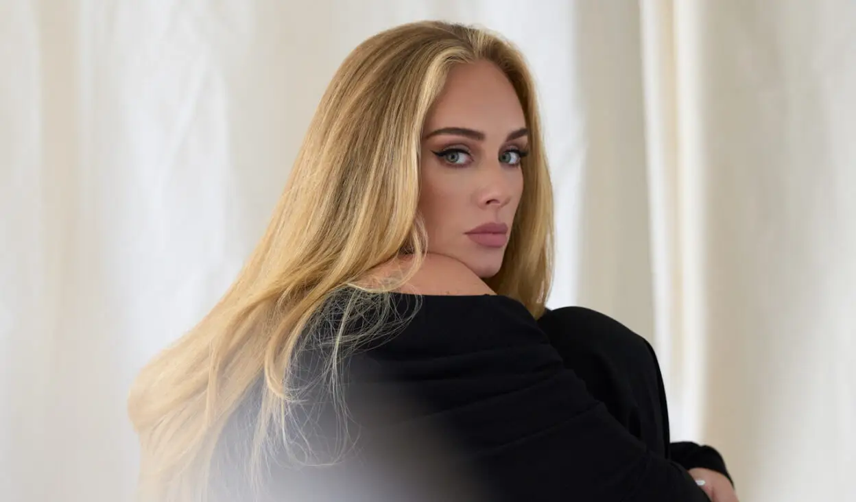 Global superstar ADELE returns with the release of her brand new single and video 'Easy On Me' 1