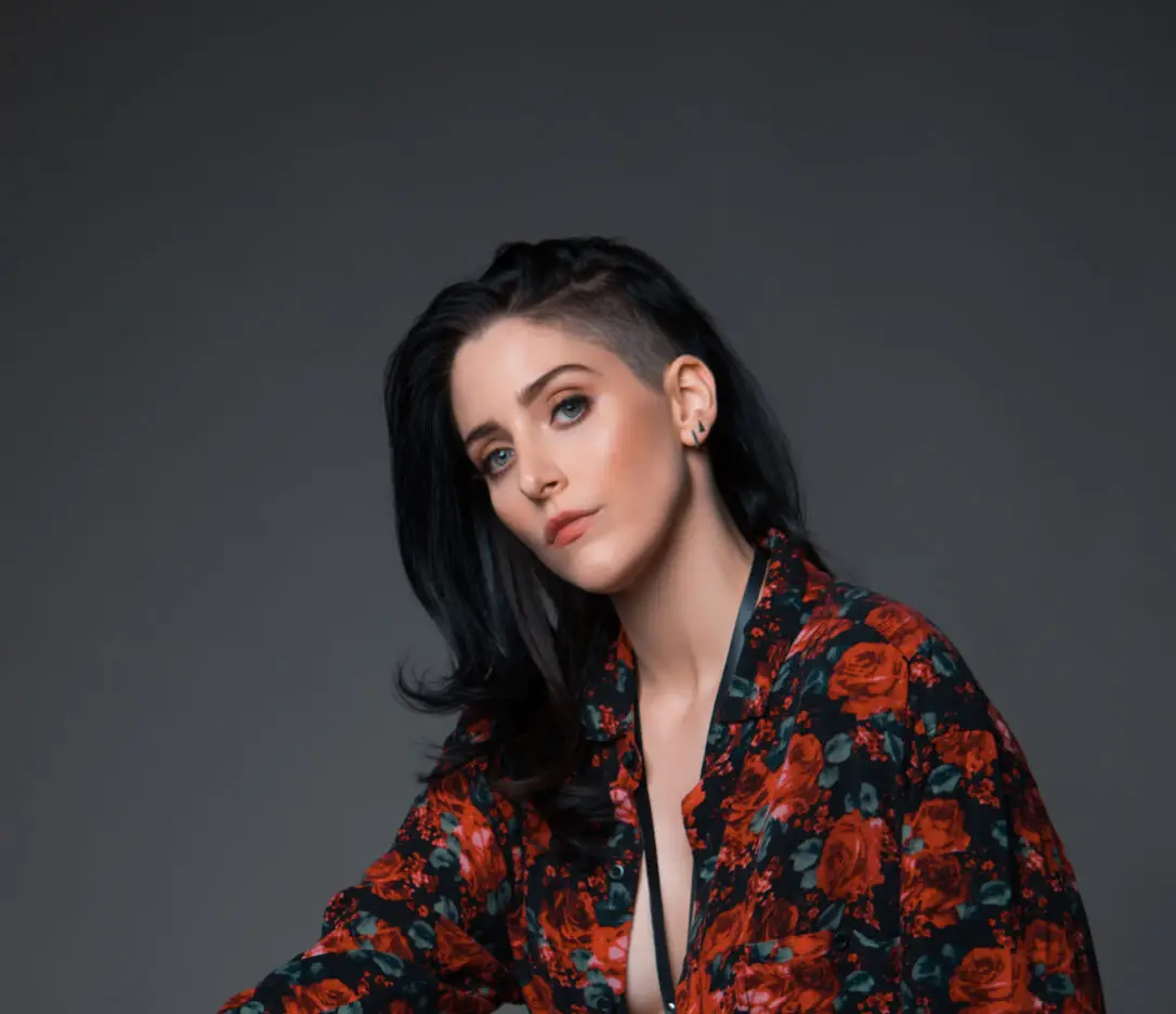 INTERVIEW: Motive Black’s frontwoman ELENA JUSTIN opens up about “Broken” 