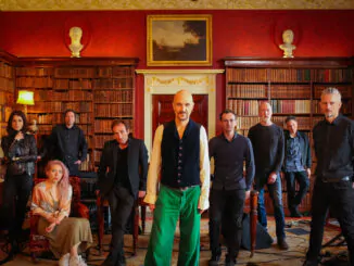 JAMES announce they will be releasing THE CAMPFIRE EP on 19 November - Watch the video for 'Miss America'