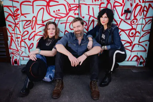 VIDEO PREMIERE: Mama Said - Everybody 