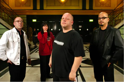PIXIES announce ‘Live In Brixton’ box set 1