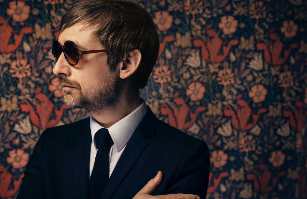 THE DIVINE COMEDY release new single ‘The Best Mistakes’ – taken from ‘Charmed Life – The Best of The Divine Comedy’ out Feb 4th