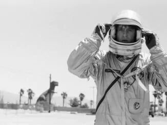 SPIRITUALIZED announce 'Everything Was Beautiful' LP - Watch video for lead single 'Always Together With You' 2