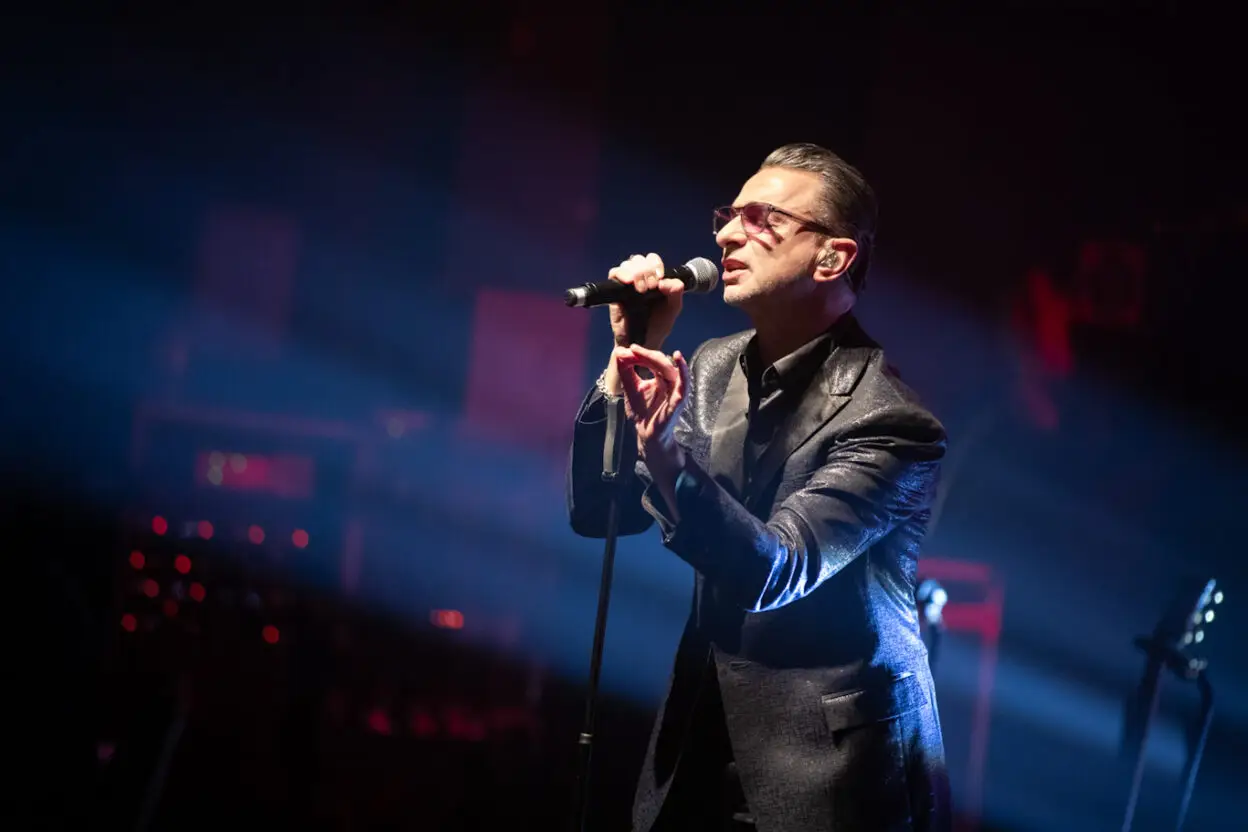 LIVE REVIEW: Dave Gahan and Soulsavers 'Imposter' at O2 Shepherds Bush Empire, London 1