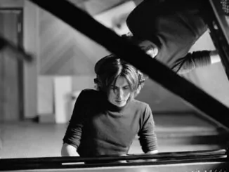 INTERVIEW: Bernard Butler on the reissue of his debut solo album 'People Move On' 2