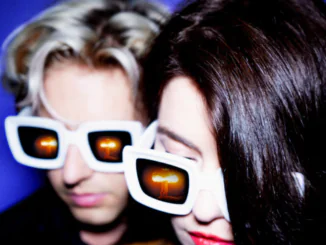 BLOOD RED SHOES release explosive new track 'Murder Me'