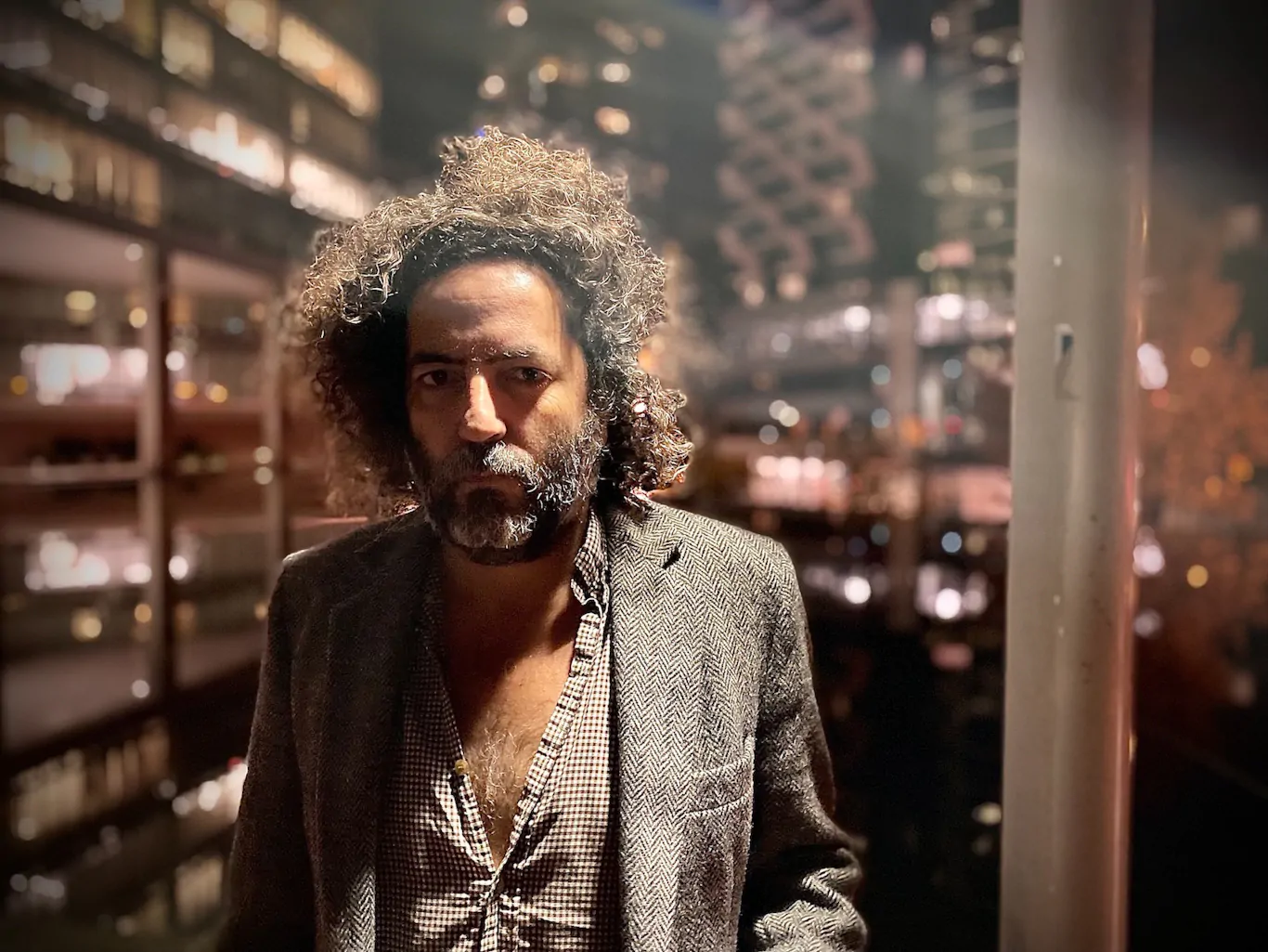 Destroyer announces new LP ‘LABYRINTHITIS’ out 25th March & shares video for first single ‘Tintoretto, It’s for You’