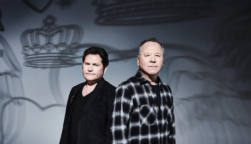 SIMPLE MINDS announced for major outdoor show – in the grounds of English Heritage’s Audley End House & Gardens, Essex on 11th August