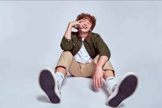 WILL LINLEY shares video for new single 'Wrong Time' - Watch Now 