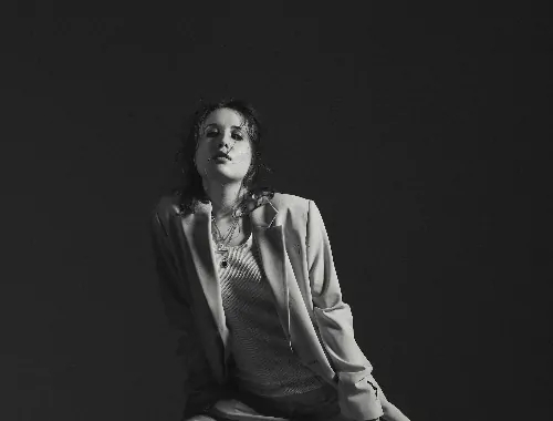 ALICE MERTON shares the video for new single 'Blindside' - Watch Now 