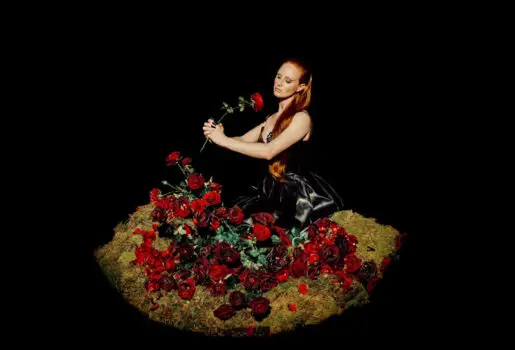 VERA BLUE shares her new electropop ballad single ‘The Curse’ 