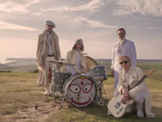 KULA SHAKER share their new video for 'Whatever It Is (I’m Against It)' - Watch Now