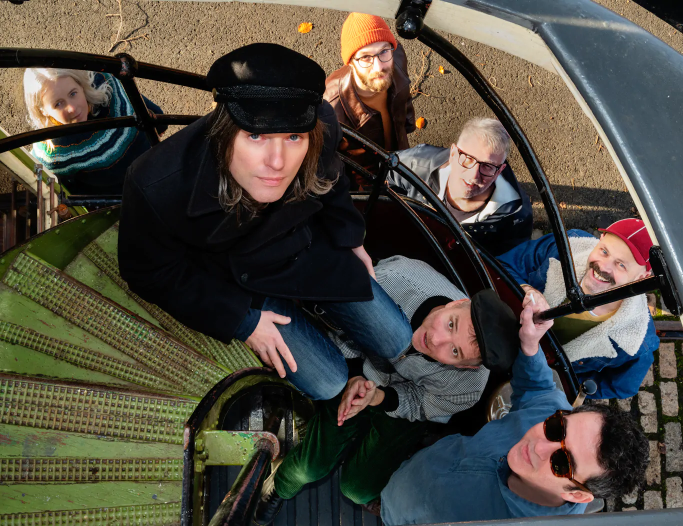 BELLE AND SEBASTIAN release standalone video and single 'A Bit Of Previous' 