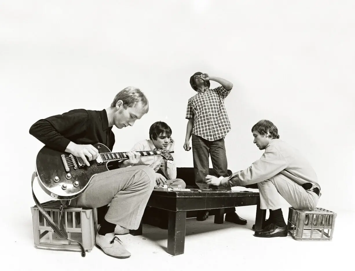Acclaimed Director/Photographer Tony Briggs Presents New Limited Edition 'Behind The Scene' Ocean Colour Scene Book 1