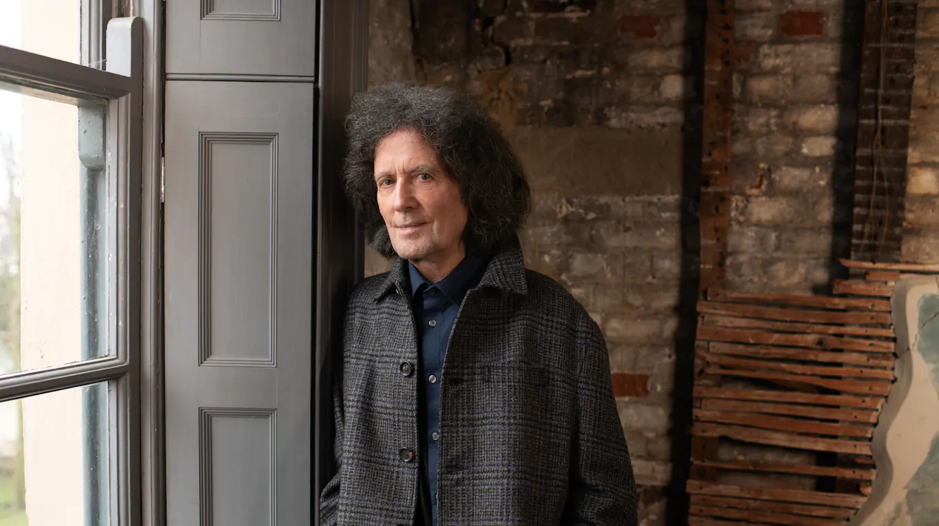 Gilbert O’Sullivan shares new single ‘Let Me Know’ taken from his forthcoming acclaimed album ‘Driven’ – out 22 July