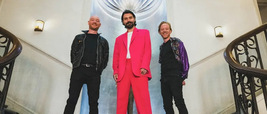 BIFFY CLYRO to release ‘A Celebration Of Endings – Live’ & share video for ‘Unknown Male 01’