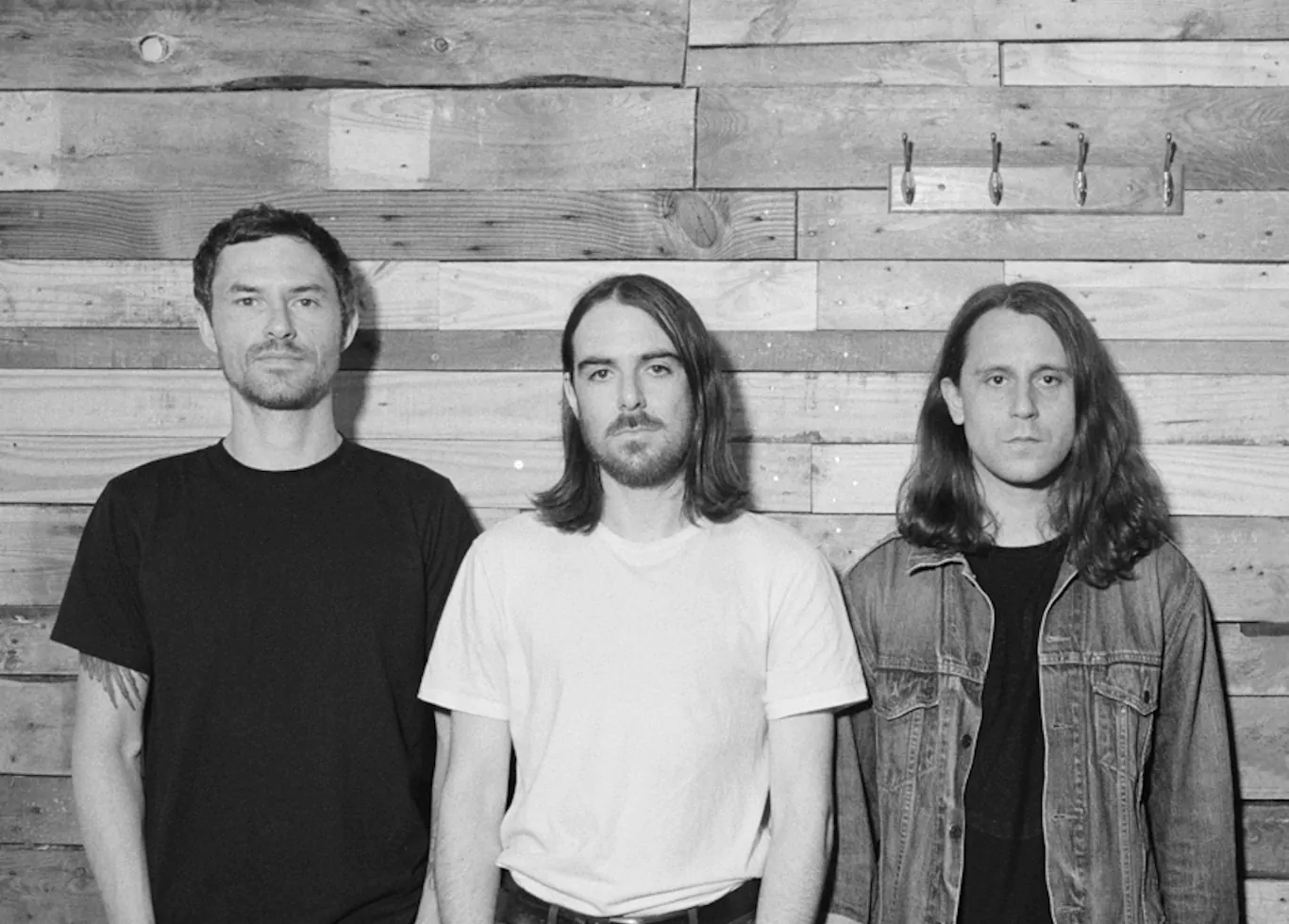 PULLED APART BY HORSES release punchy new single ‘Sleep In Your Grave’