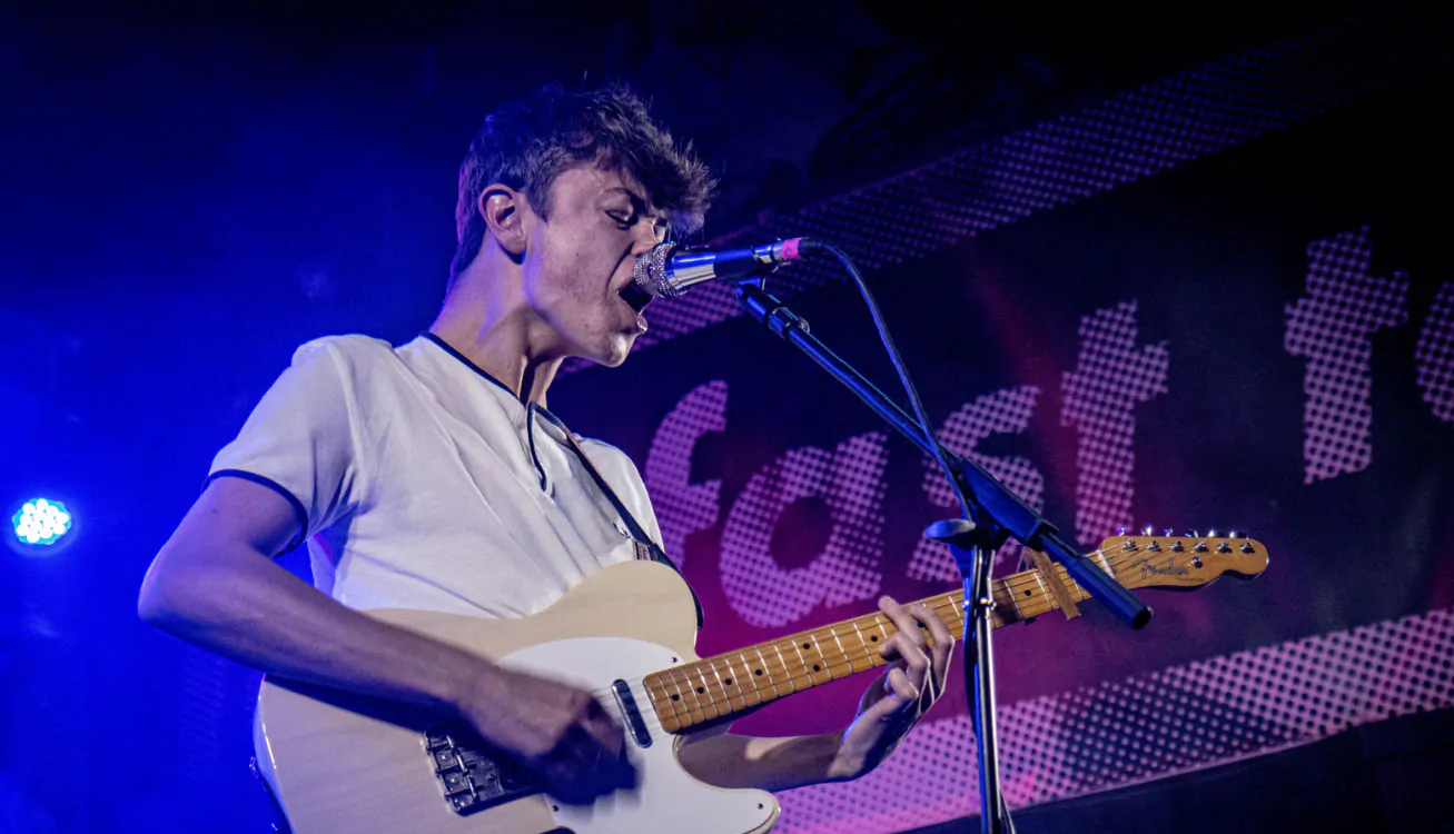 Sunderland artist TOM A. SMITH shares new video for the MILES KANE co-produced single - ‘Like You Do’ 82 Tom A. Smith