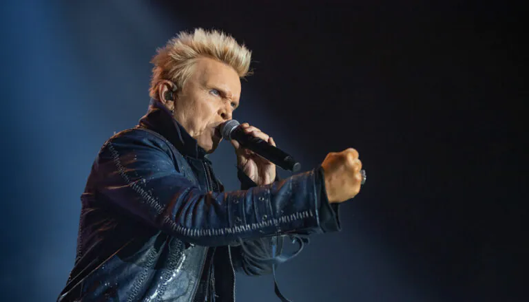 LIVE REVIEW: Billy Idol at Wembley Arena, London