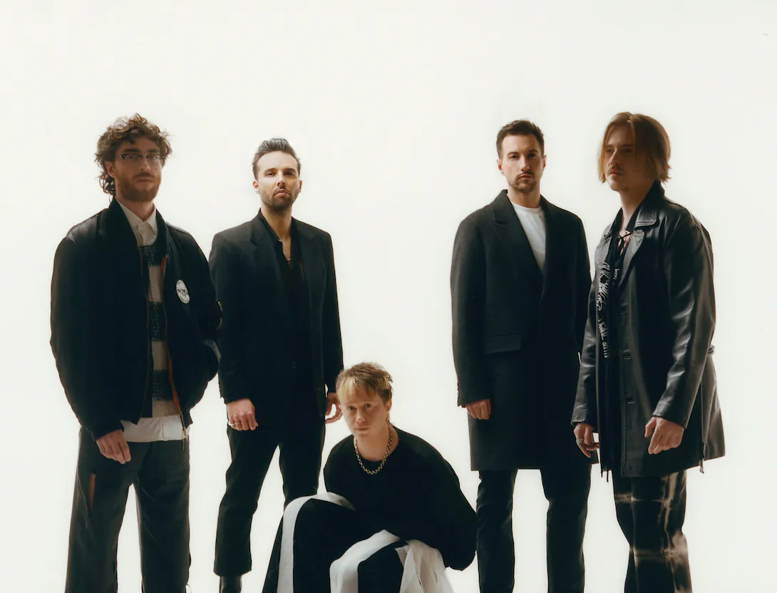 NOTHING BUT THIEVES announce new album ‘Dead Club City’ & share new single ‘Welcome to the DCC’