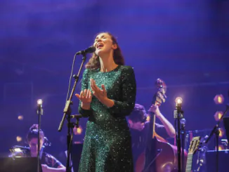 LISA HANNIGAN to headline free St Patrick’s Eve concert at Belfast’s Custom House Square 82 Lisa Hannigan