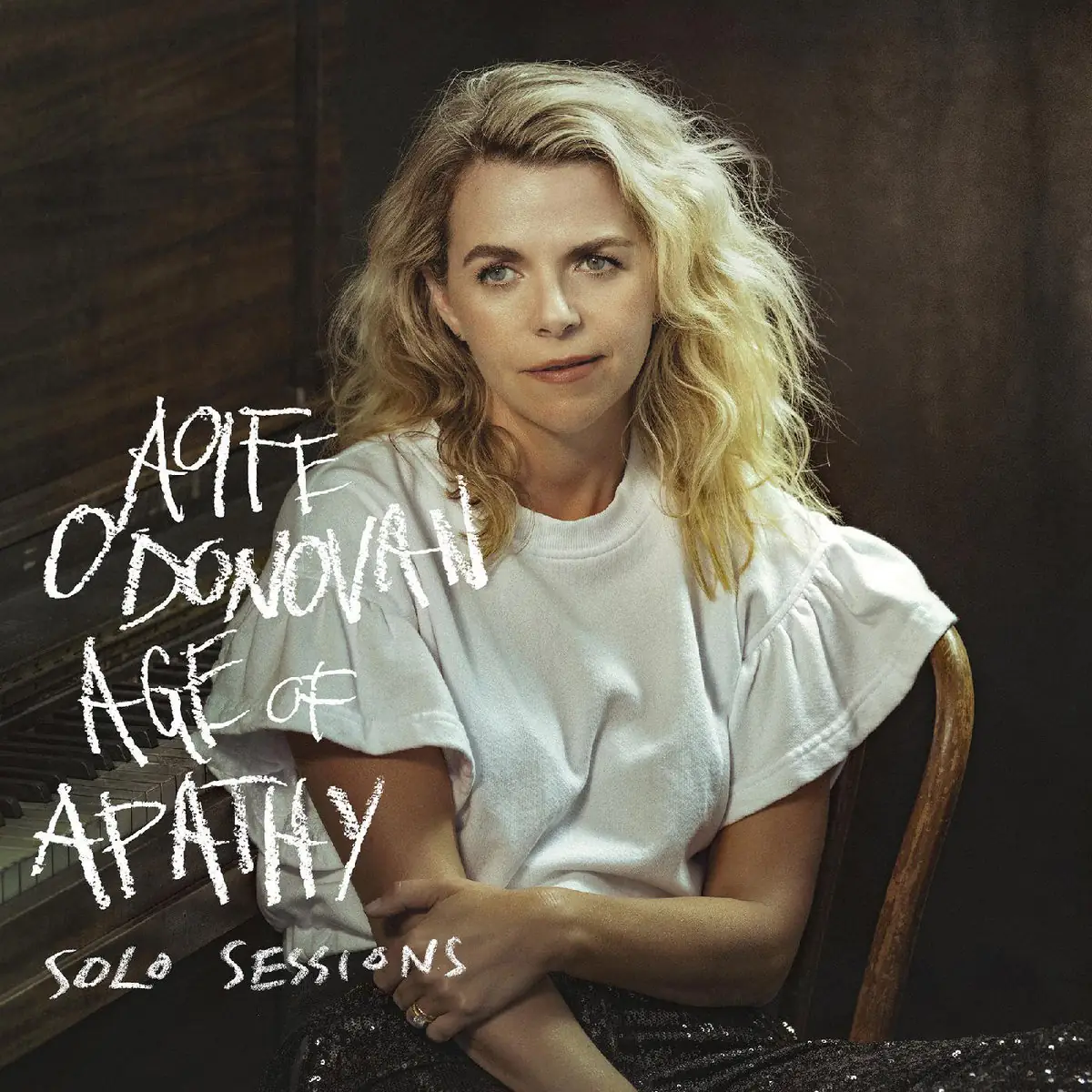 ALBUM REVIEW: Aoife O’Donovan – Age of Apathy Solo Sessions