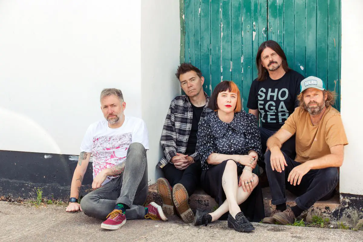 SLOWDIVE share new single ‘skin in the game’ from their forthcoming album ‘everything is alive’