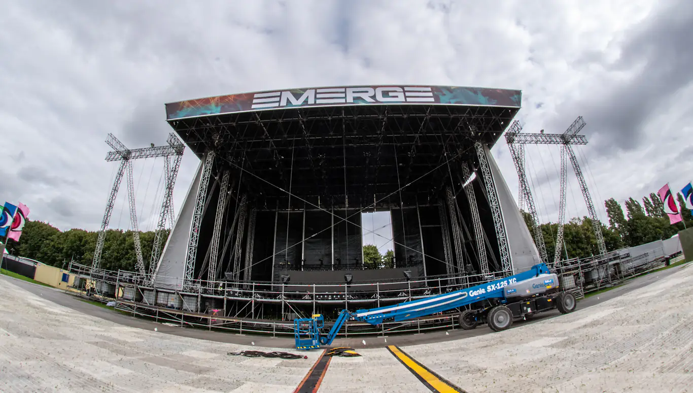 EMERGE MUSIC FESTIVAL - Ireland’s biggest Electronic Music Festival, is back this weekend 92 EMERGE MUSIC FESTIVAL © Bernie McAllister