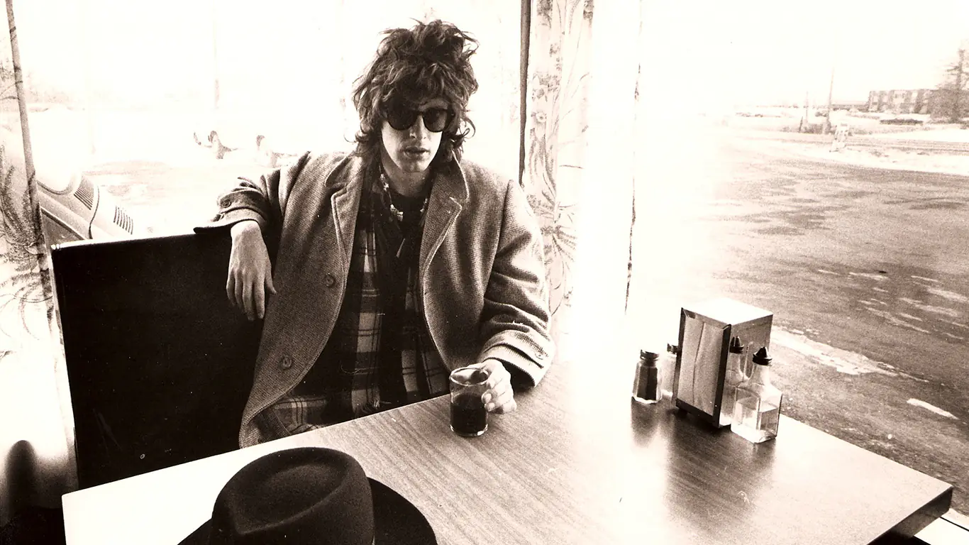 THE WATERBOYS new box set ‘1985’ tells the story of how they made ‘This Is The Sea’ and saw ‘The Whole Of The Moon’