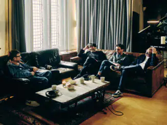 Indie Bands That Went Mainstream Globally 81 blur: To The End
