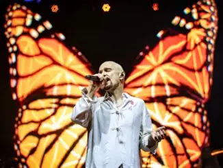LIVE REVIEW: James & Razorlight at Co-op Live, Manchester 82 James at Co-op Live, Manchester