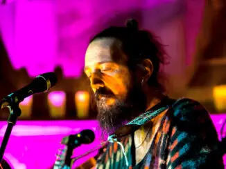 VIDEO PREMIERE: Moondusty - Moondusty #1