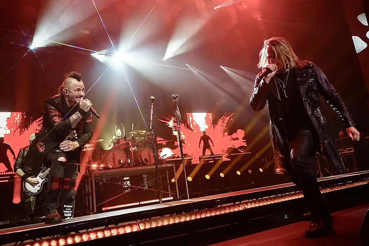 LIVE REVIEW: Three Days Grace Unite Past and Present in a Powerful Manchester Homecoming Credit: Alina Salihbekova